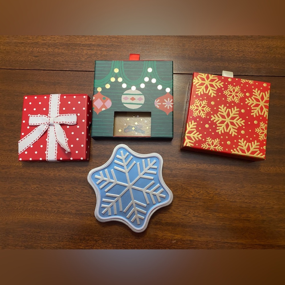 Lot of Amazon Holiday Gift Card Boxes (4)